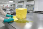 Toallas Absorbentes para Control de Derrames Agresivos / HazMat (50 piezas) - Imagen 7